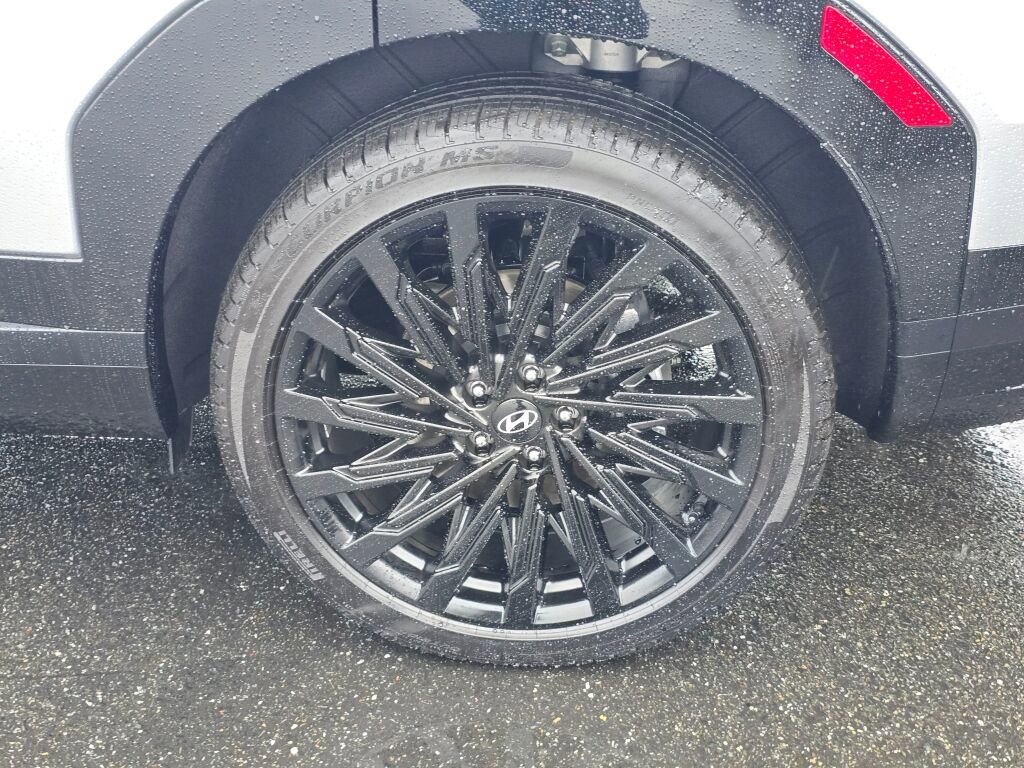 Used 2025 Hyundai Santa Fe Calligraphy image 9
