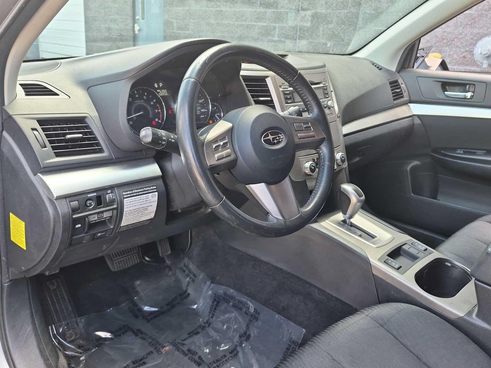 Used 2010 Subaru Outback 2.5i Premium AWD/4WD image 10