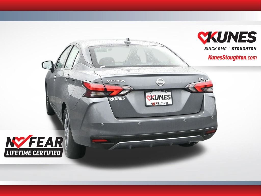 Used 2023 Nissan Versa SV image 8