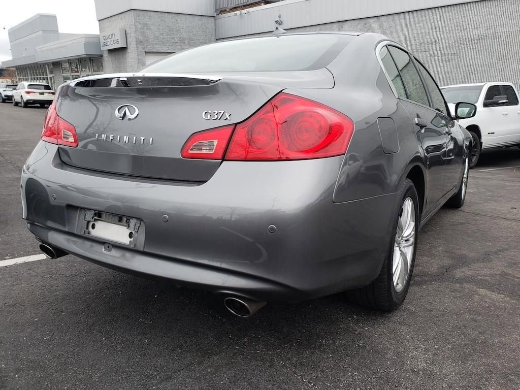 Used 2013 INFINITI G37 x w/ Premium Pkg image 9