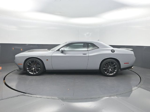 Used 2021 Dodge Challenger R/T Scat Pack RWD image 3