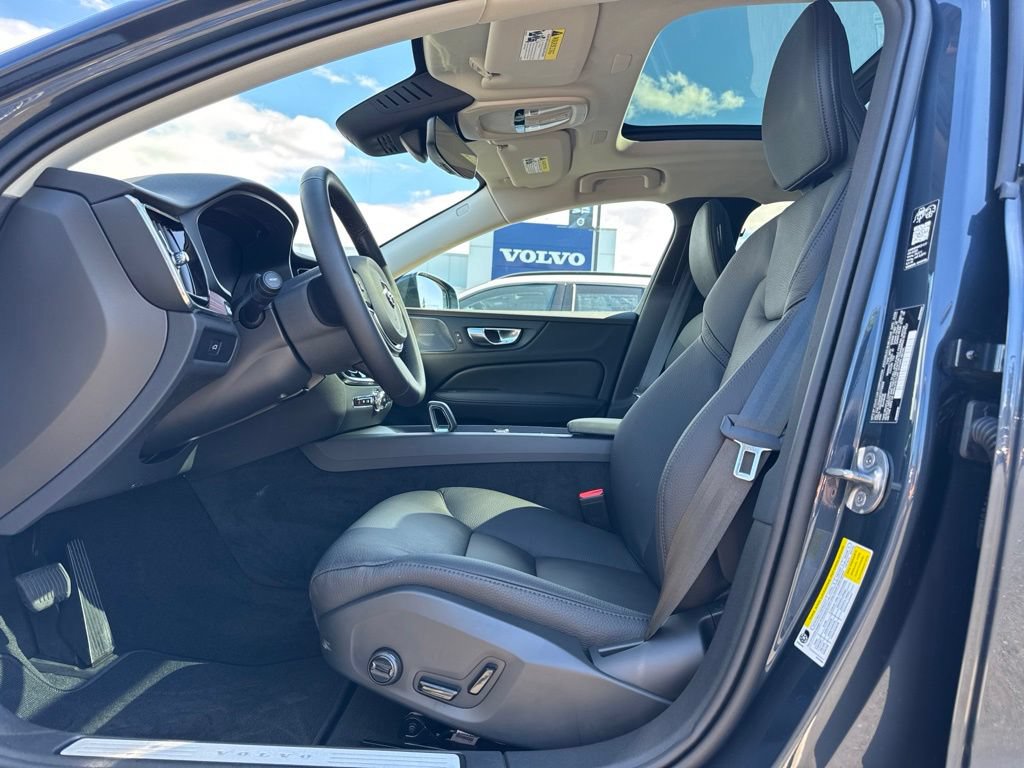 New 2026 Volvo V60 B5 Cross Country Plus w/ Climate Package AWD/4WD image 4