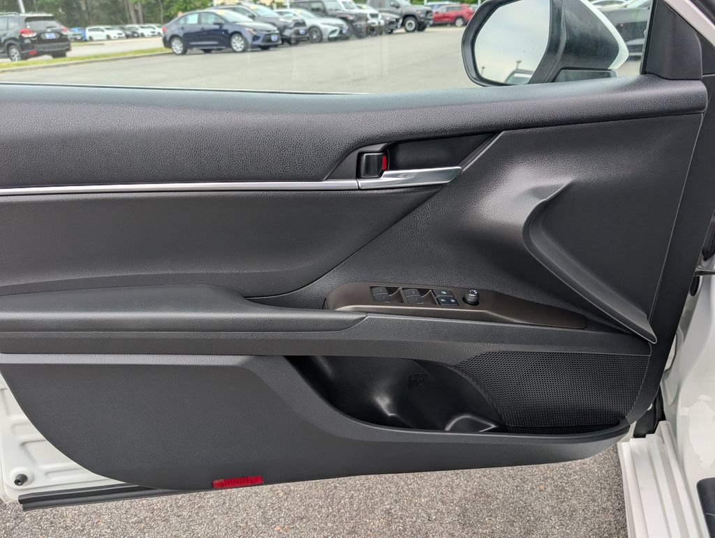 Used 2022 Toyota Camry SE AWD/4WD image 14