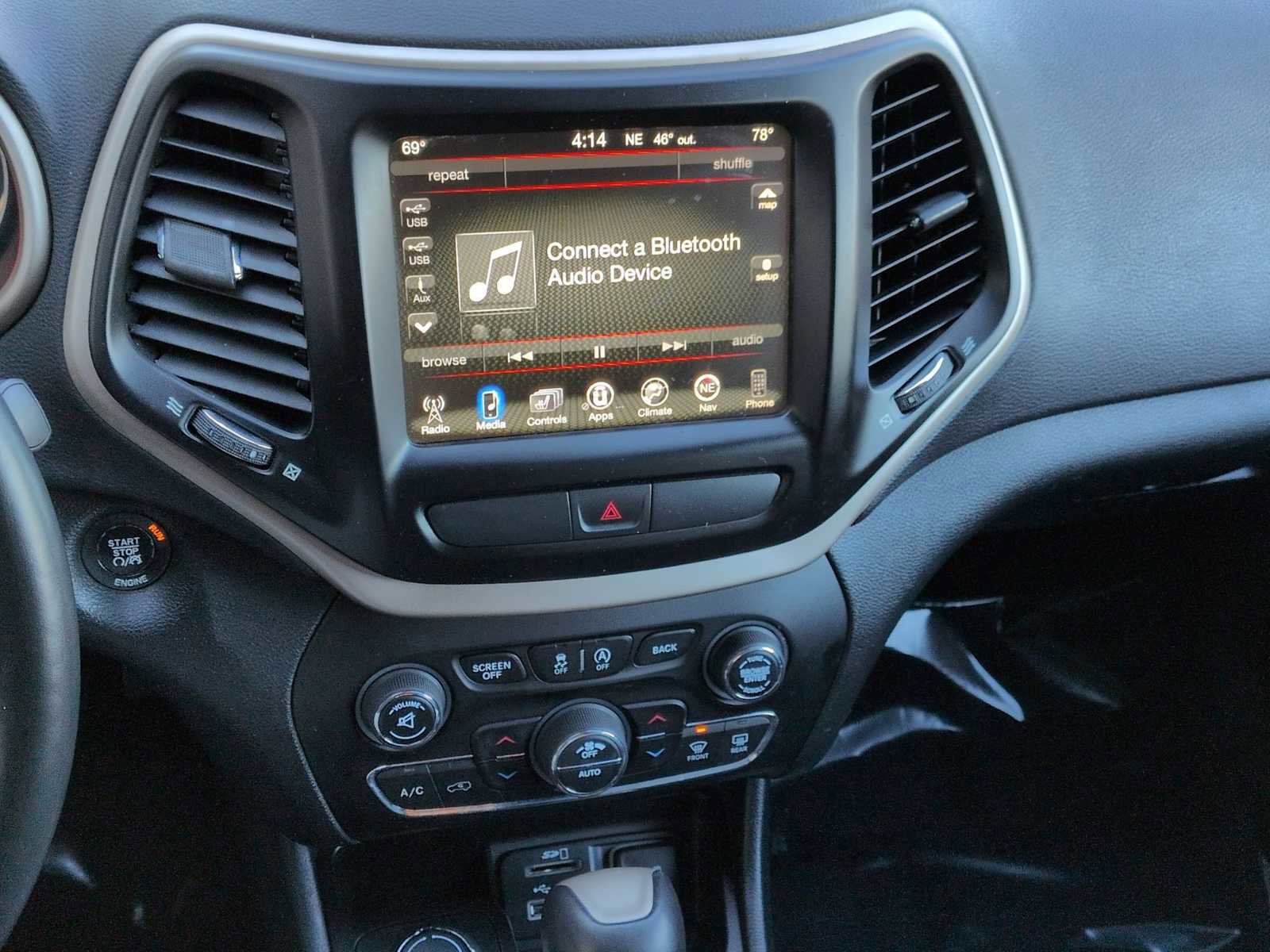 Used 2016 Jeep Cherokee Limited image 30