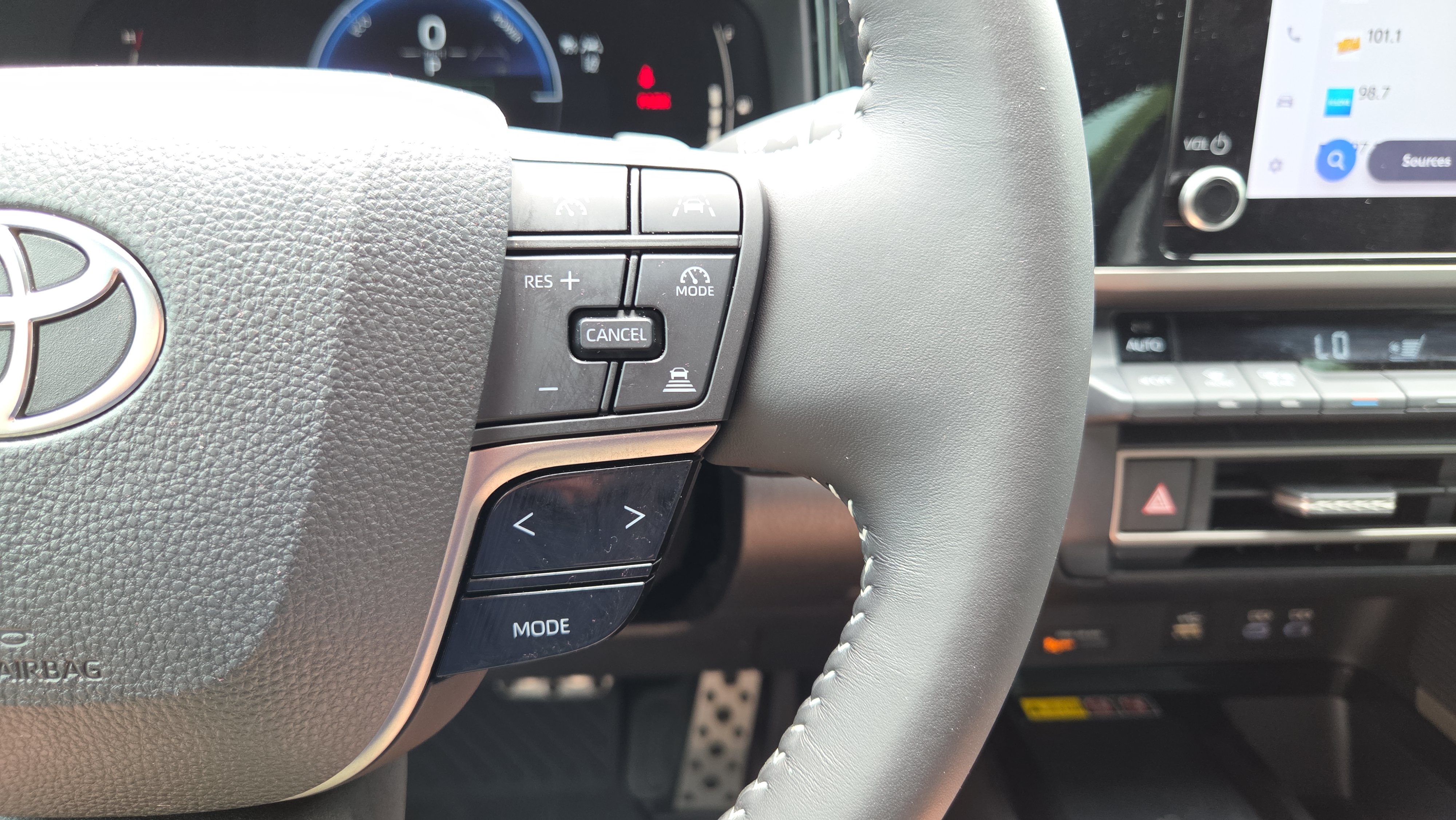 Certified 2025 Toyota Camry SE w/ Convenience Package FWD image 27