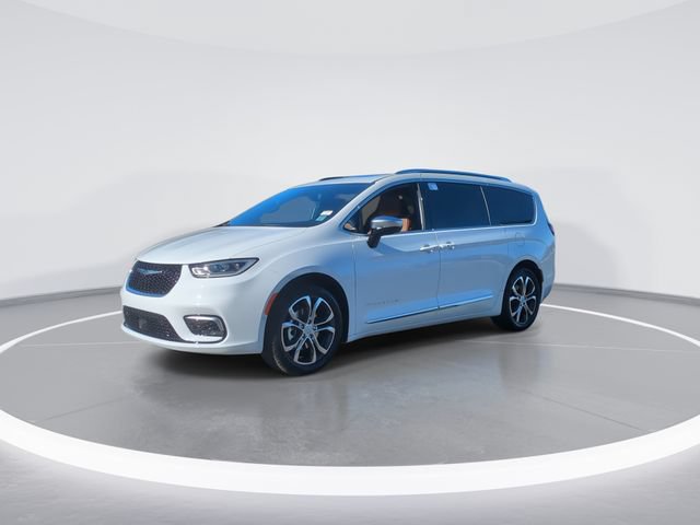 New 2026 Chrysler Pacifica Pinnacle w/ Trailer Tow Group FWD image 4