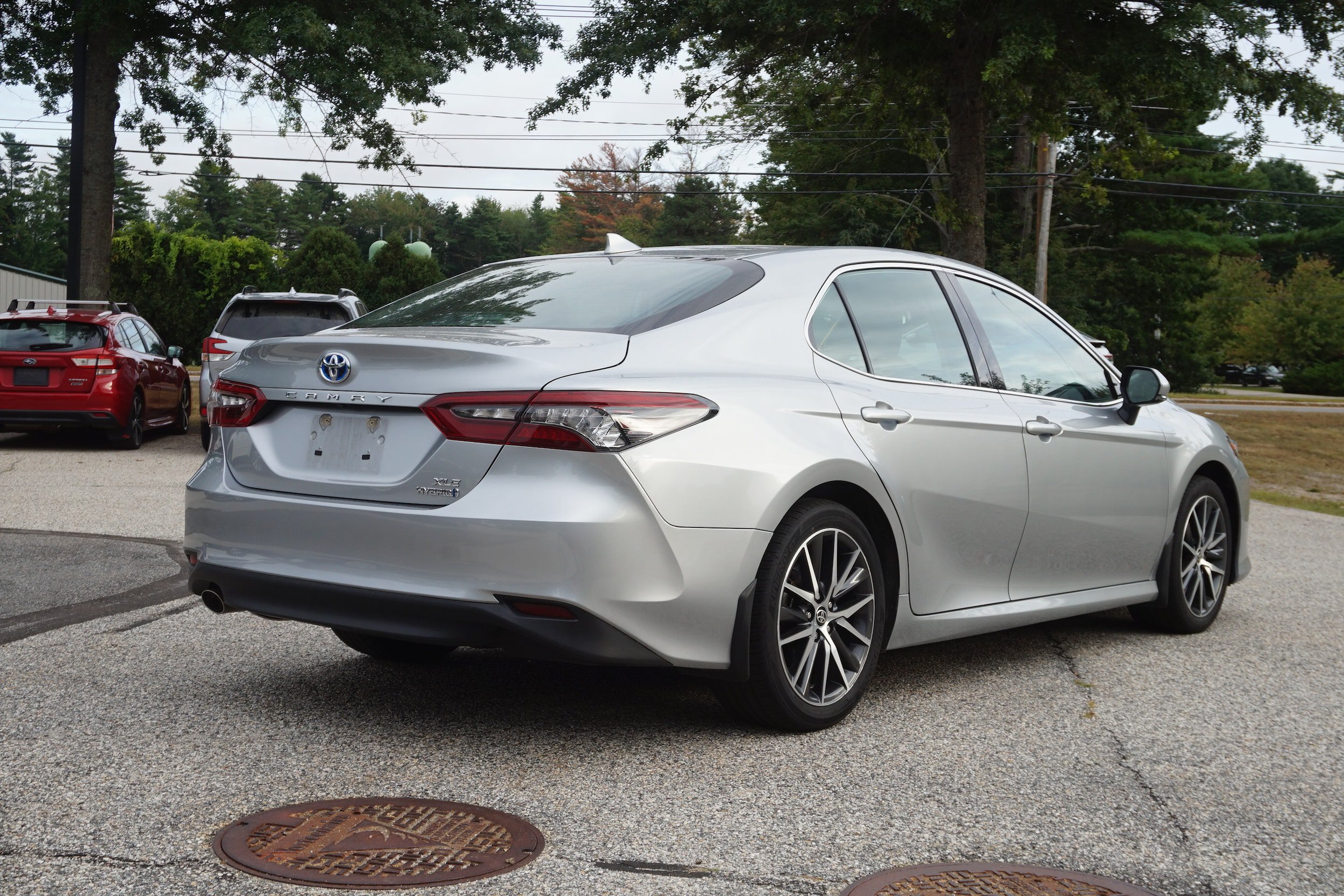 Used 2023 Toyota Camry XLE w/ Navigation Package FWD image 5