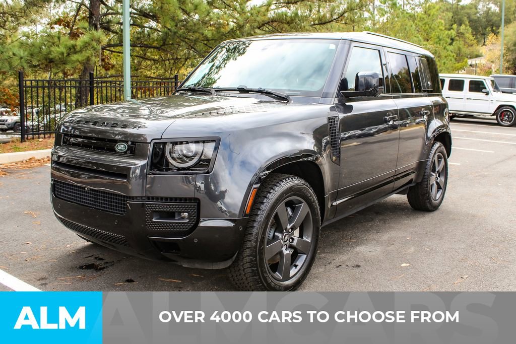 Used 2024 Land Rover Defender 110 X-Dynamic SE image 3