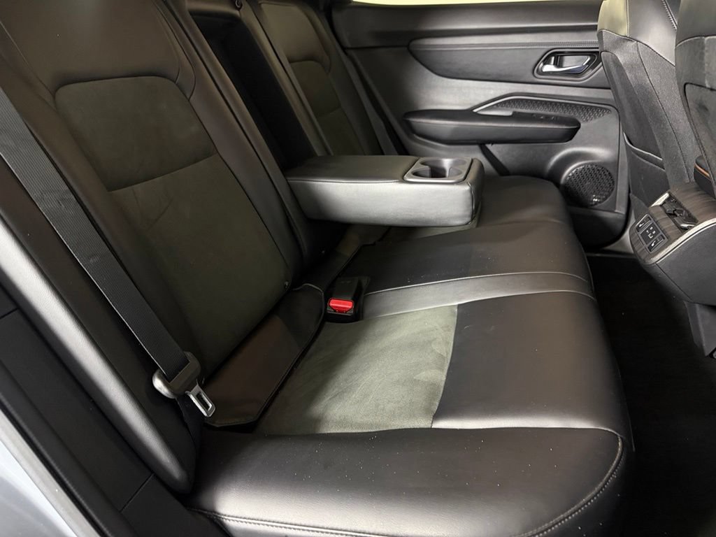 Used 2023 Nissan Ariya AWD image 20