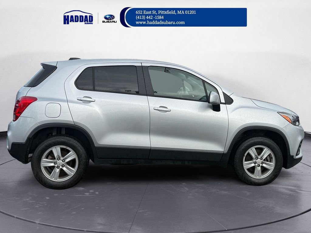 Used 2022 Chevrolet Trax LS w/ Tint and Cruise Package image 7