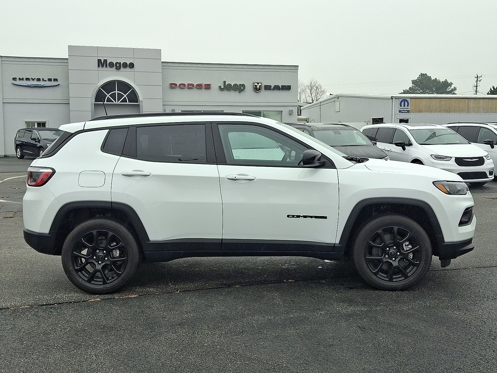 New 2026 Jeep Compass Latitude AWD/4WD image 7