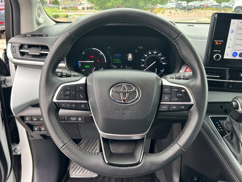 Used 2025 Toyota Sienna XLE w/ XLE Plus Package AWD/4WD image 10