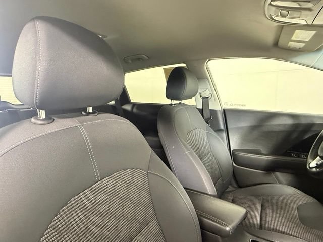 Used 2022 Kia Niro LXS FWD image 28