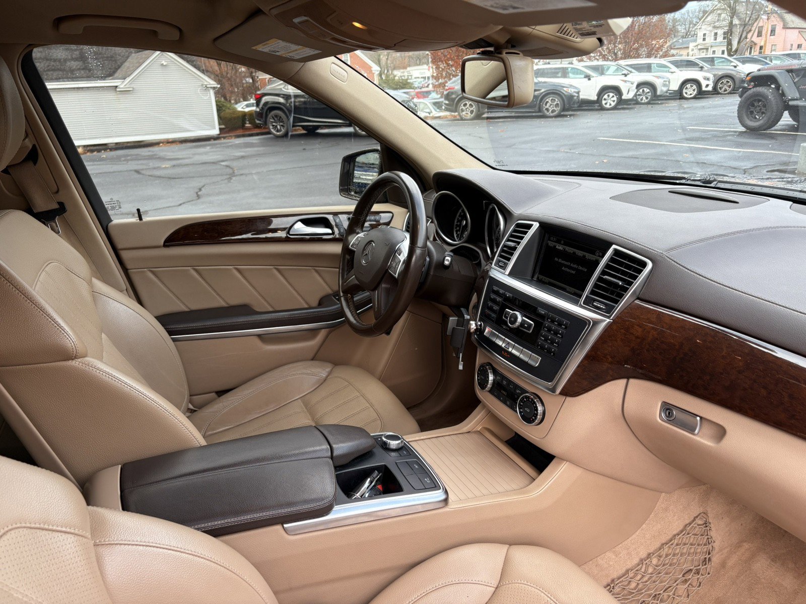 Used 2014 Mercedes-Benz GL 450 4MATIC image 35
