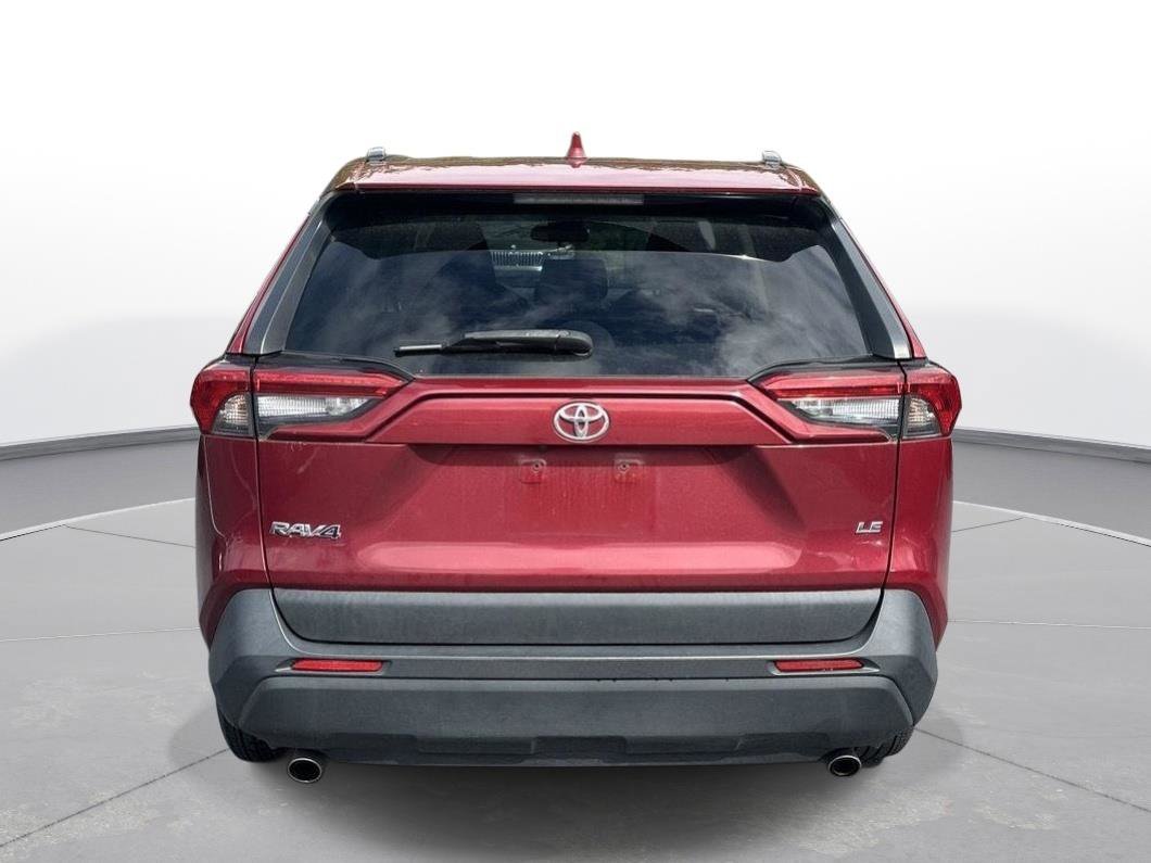 Used 2019 Toyota RAV4 LE FWD image 7