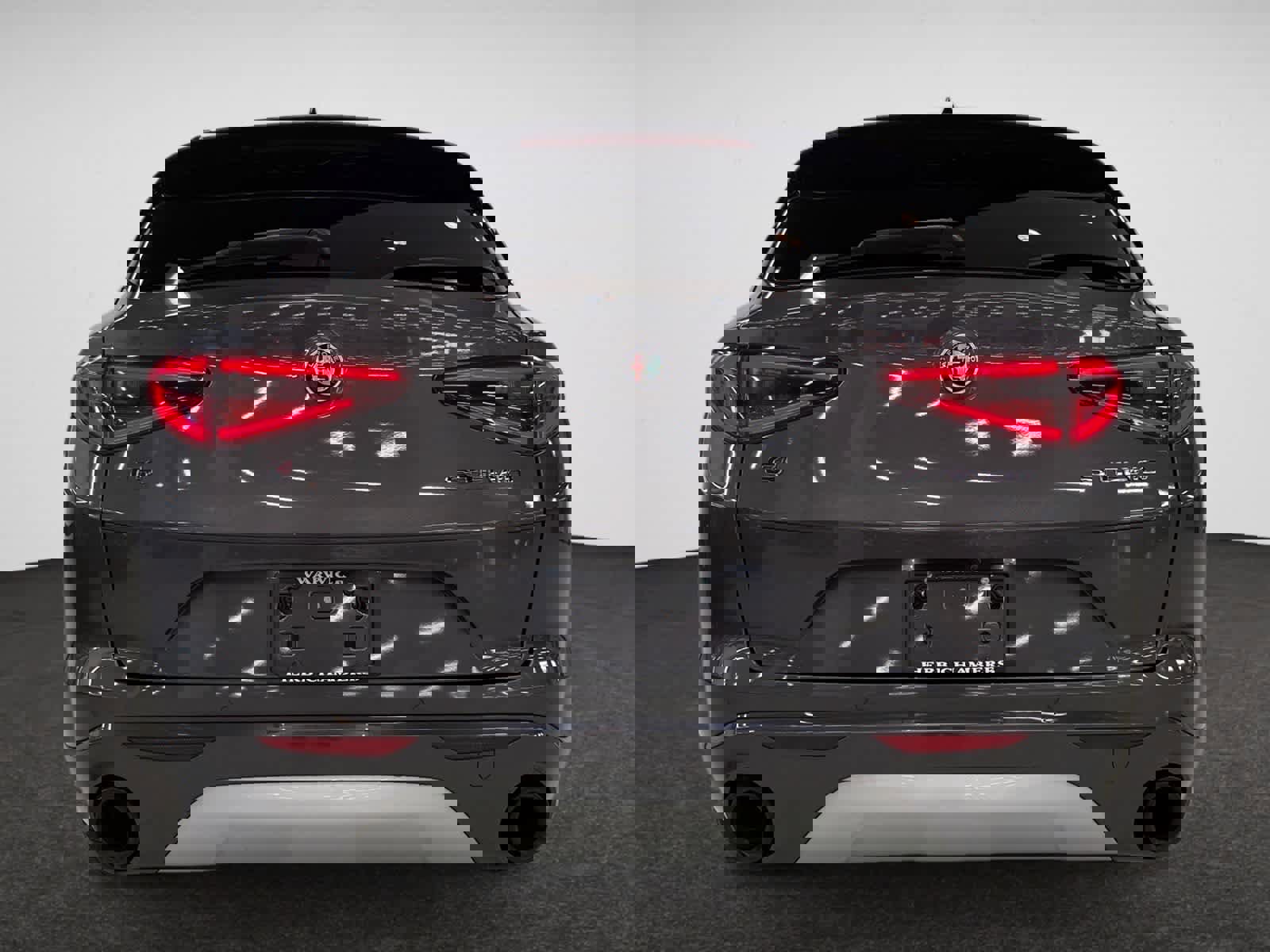 Used 2022 Alfa Romeo Stelvio Ti w/ Active Assist Plus Package image 11