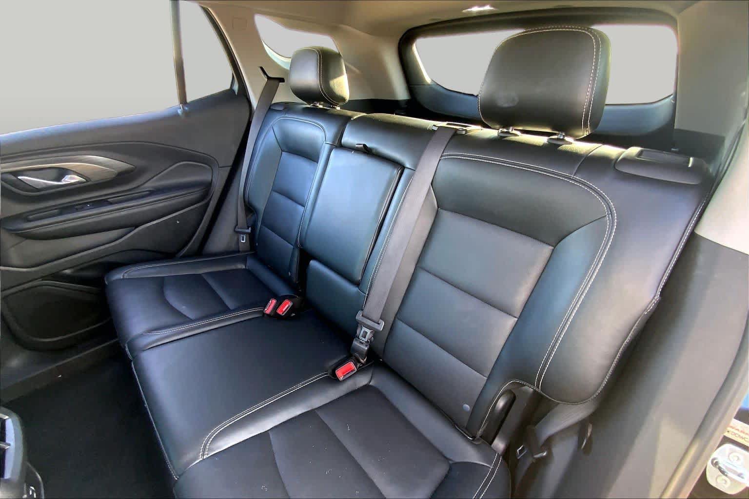 Used 2024 GMC Terrain SLT AWD/4WD image 20