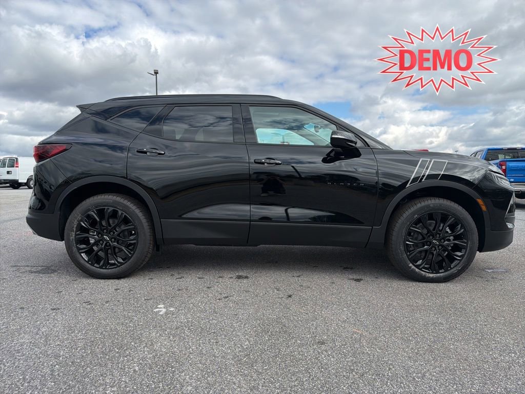 New 2026 Chevrolet Blazer LT w/ LPO, Black Sport Package image 4