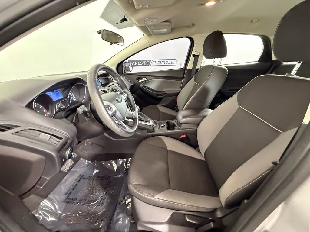 Used 2014 Ford Focus SE w/ SE Winter Package image 13
