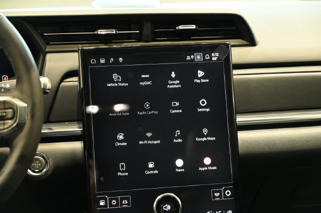 New 2027 GMC Terrain Elevation w/ Elevation Premium Package AWD/4WD image 15