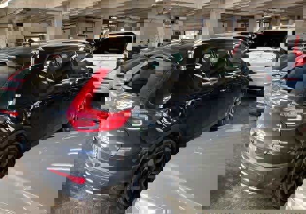 Certified 2023 Volvo XC40 B5 Plus w/ Driver Assist Package image 5