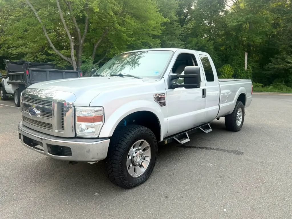 Used 2008 Ford F250 FX4 AWD/4WD image 3