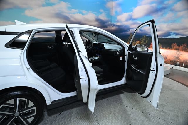 Used 2023 Hyundai Kona SE image 45