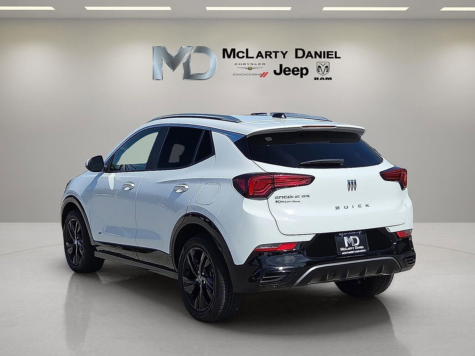Used 2025 Buick Encore GX Sport Touring w/ Comfort Package FWD image 4