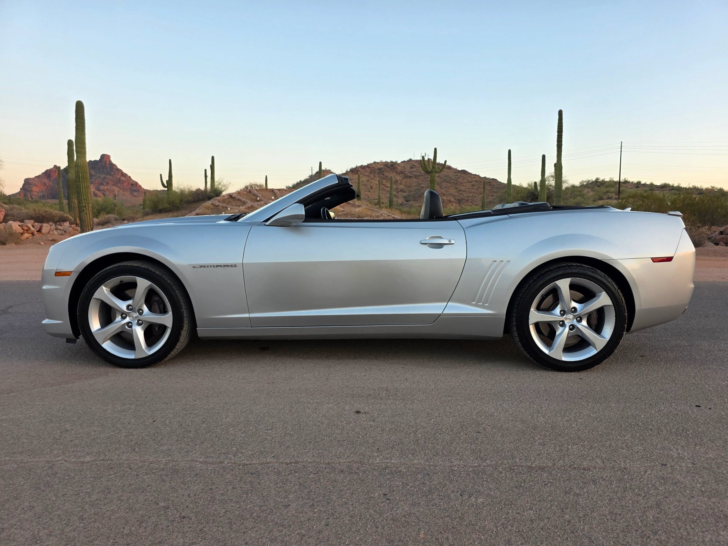 Used 2012 Chevrolet Camaro SS RWD image 11
