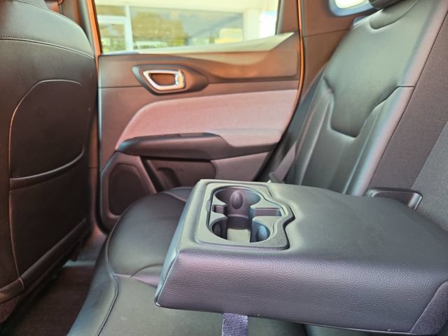 Used 2024 Jeep Compass Latitude AWD/4WD image 29