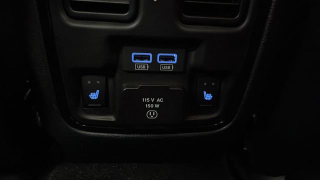 Used 2024 Dodge Durango R/T w/ Tow 'N Go Package AWD/4WD image 36
