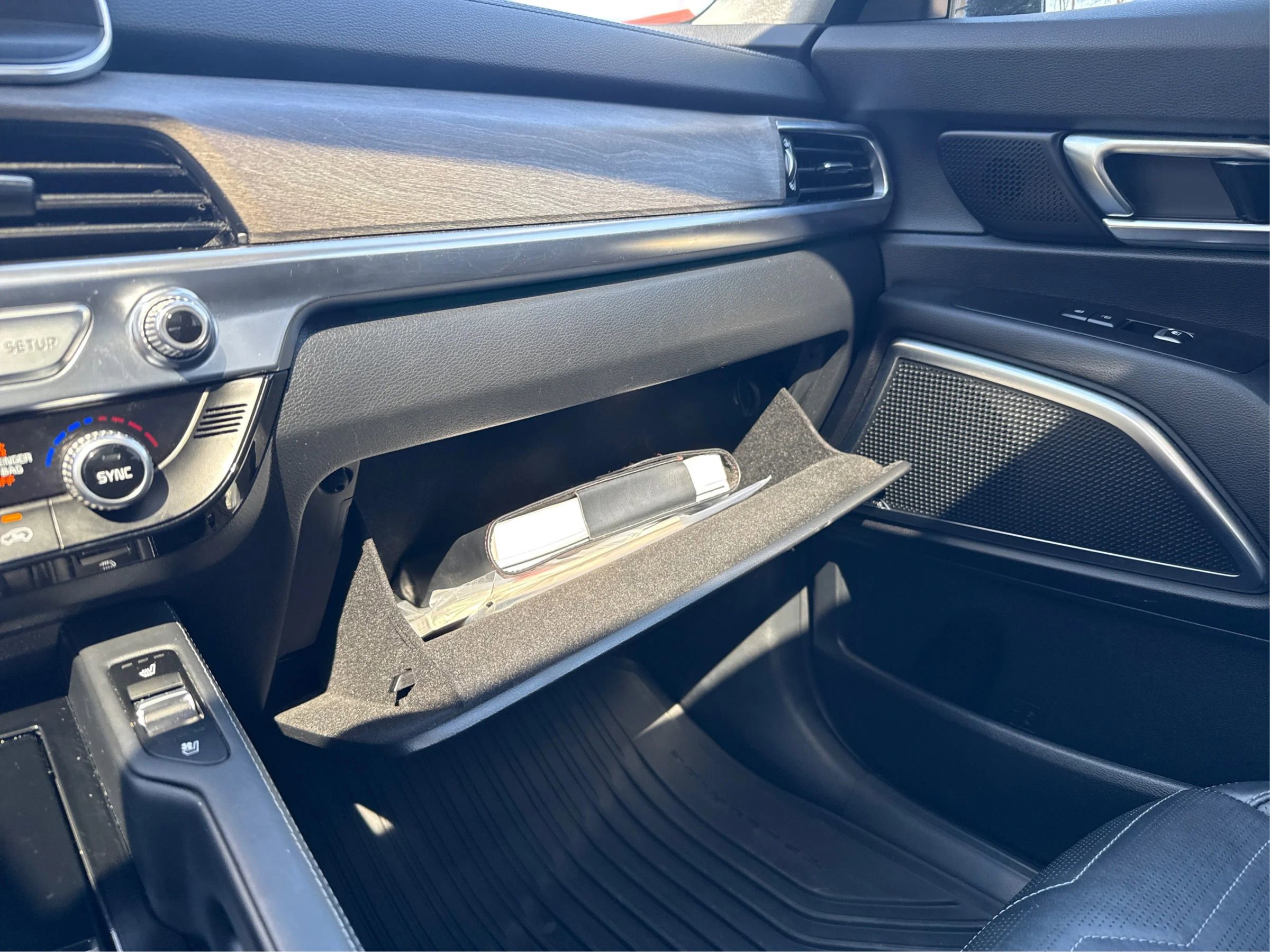 Used 2021 Kia Telluride SX w/ SX Prestige Package AWD/4WD image 28