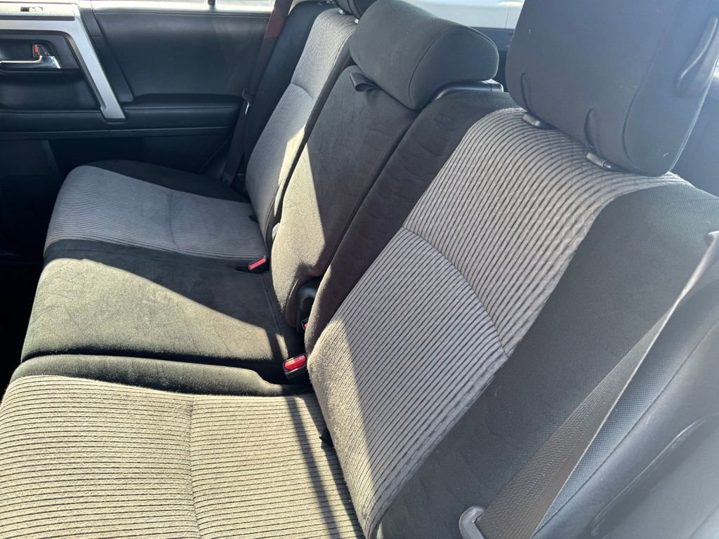 Certified 2020 Toyota 4Runner SR5 AWD/4WD image 8
