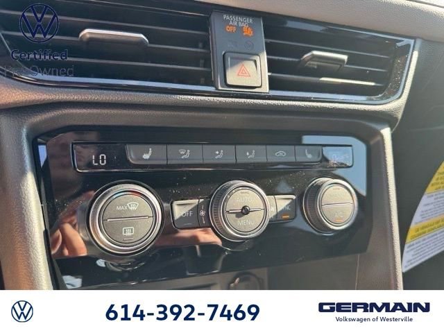 Certified 2024 Volkswagen Taos SE image 33