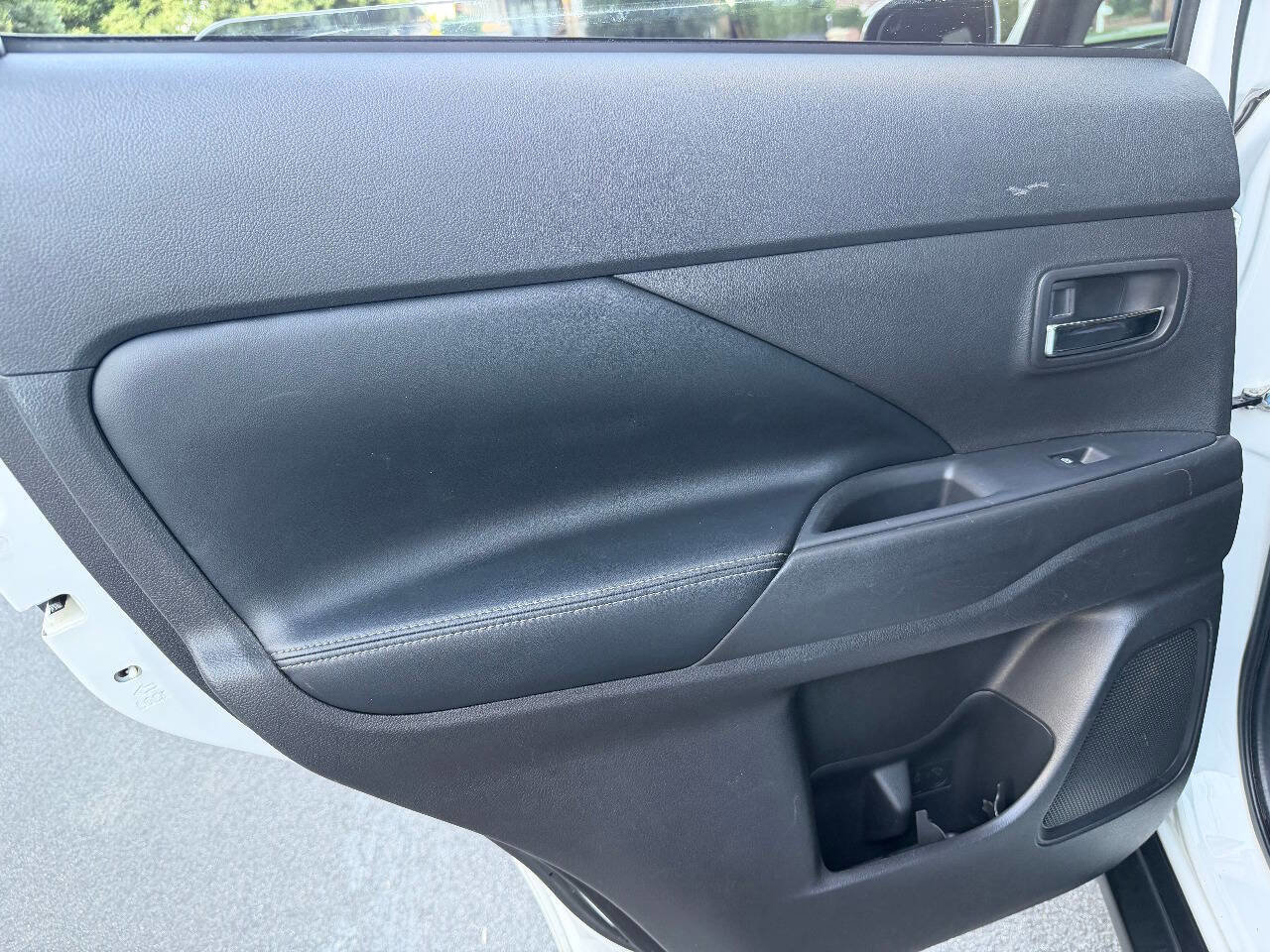 Used 2020 Mitsubishi Outlander SEL image 17