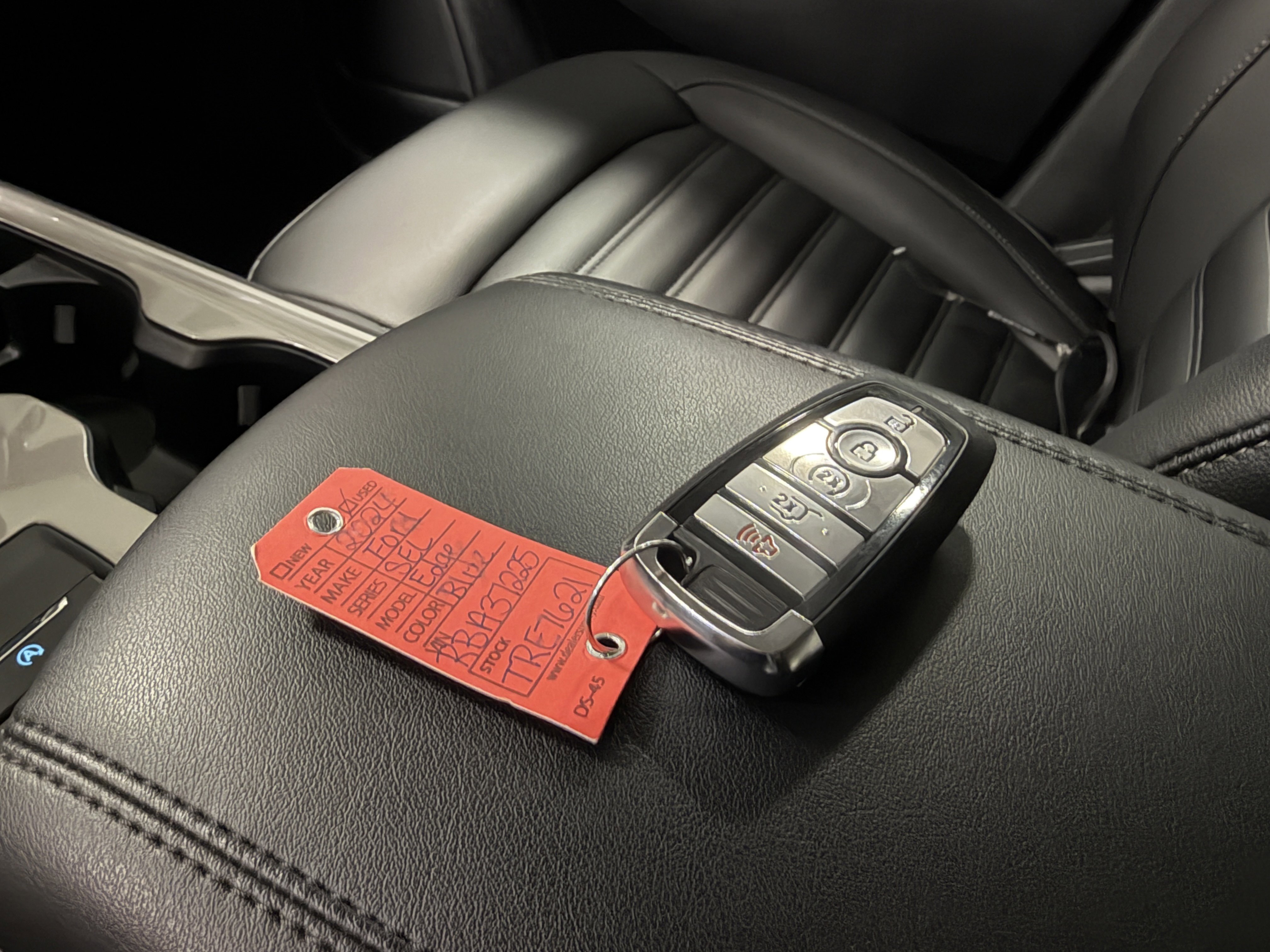 Used 2024 Ford Edge SEL w/ Convenience Package image 12