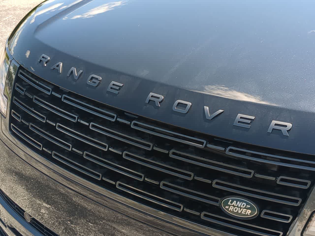 New 2026 Land Rover Range Rover Long Wheelbase SE AWD/4WD image 12