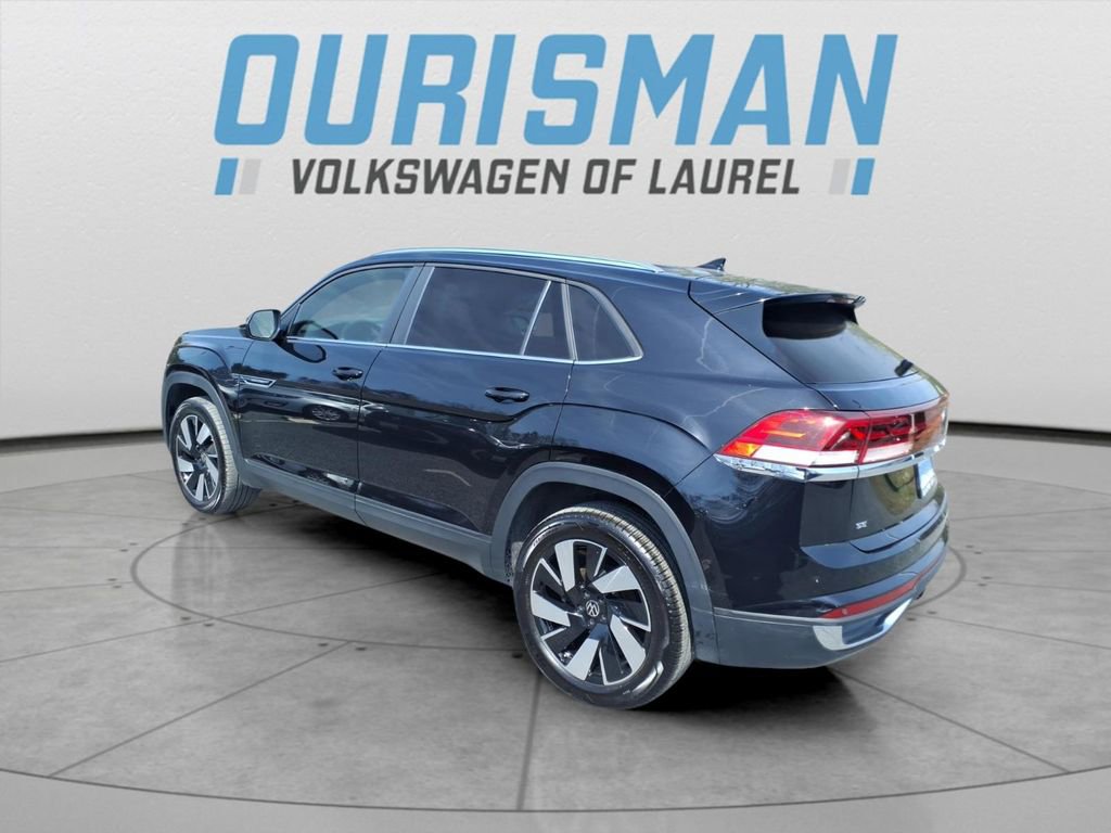 Used 2024 Volkswagen Atlas Cross Sport SE image 4