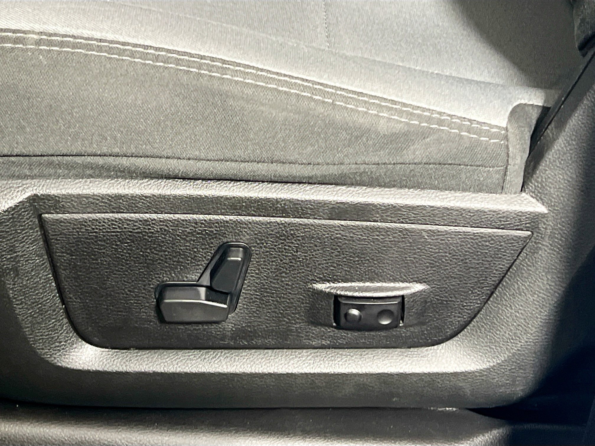 Used 2024 RAM 3500 Big Horn image 9