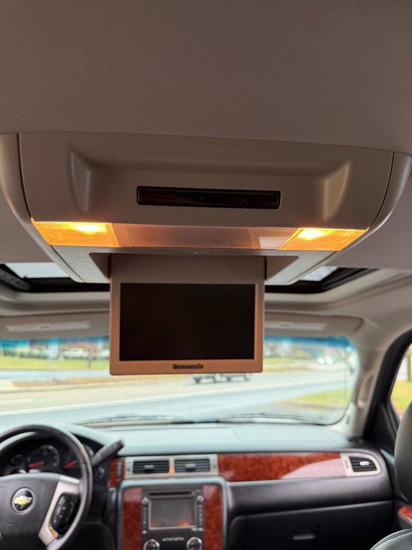 Used 2012 Chevrolet Avalanche LT image 15