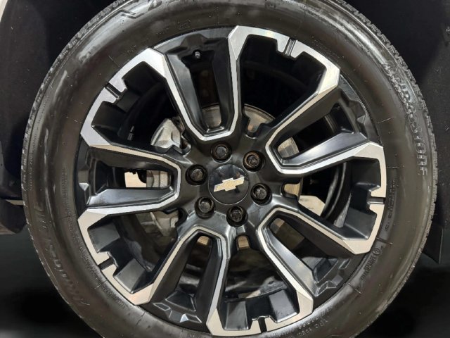 Used 2023 Chevrolet Tahoe High Country w/ Premium Package 2 AWD/4WD image 37