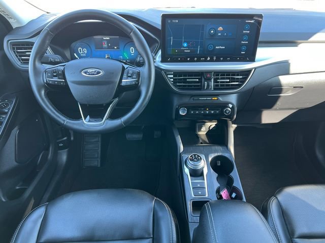 Used 2024 Ford Escape Platinum image 3