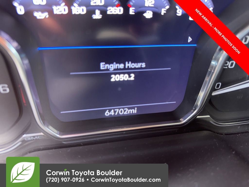 Used 2021 GMC Yukon SLT w/ SLT Premium Package image 9