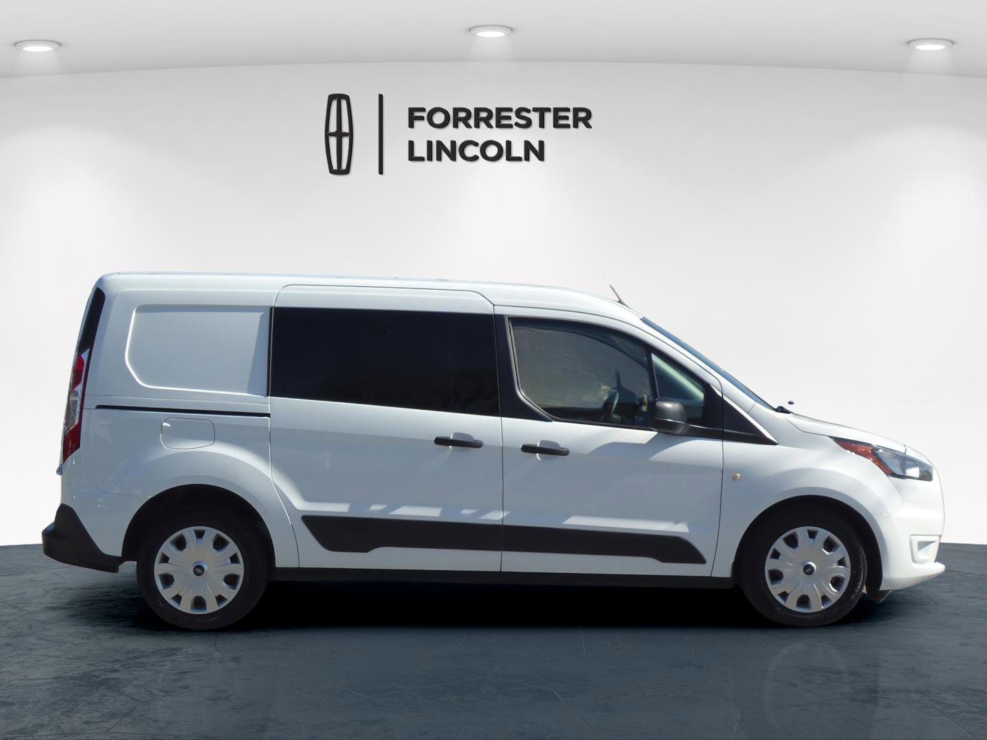 Used 2020 Ford Transit Connect XLT FWD image 2