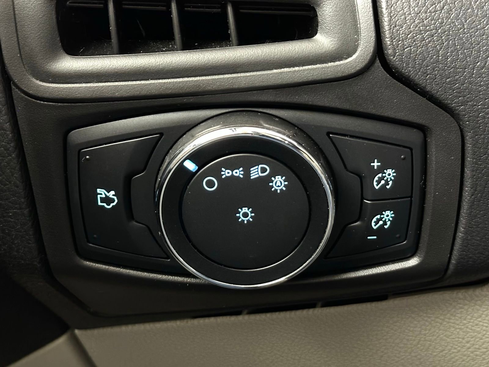 Used 2014 Ford Focus SE image 17