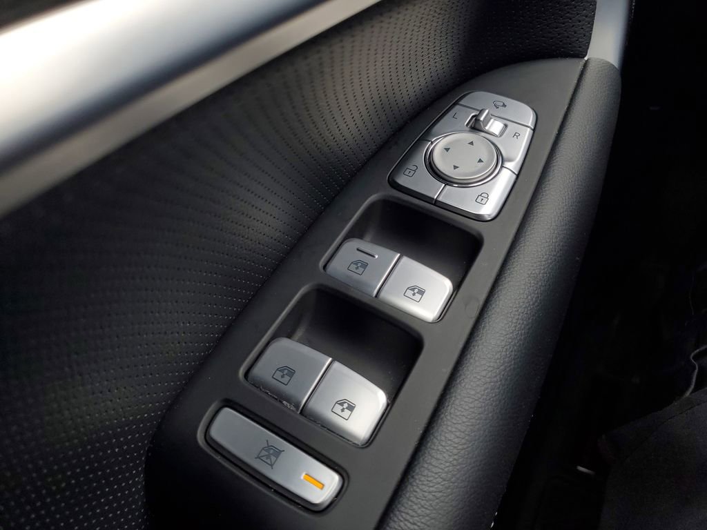 Used 2020 Genesis G70 2.0T w/ Elite Package image 20