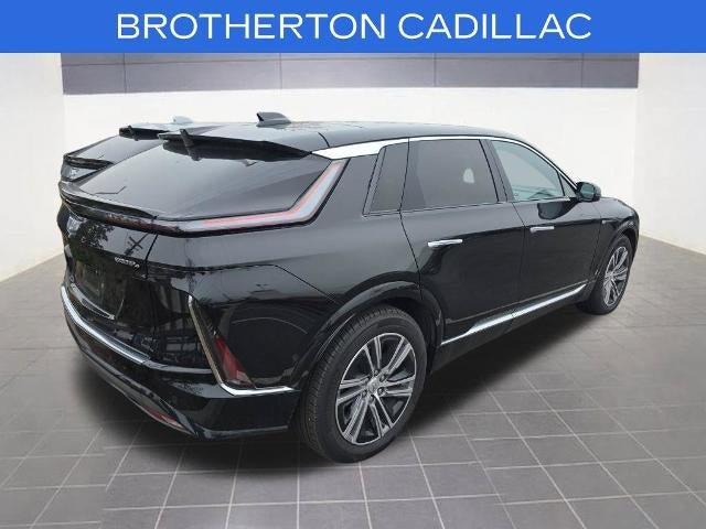 Used 2024 Cadillac Lyriq Luxury AWD/4WD image 9