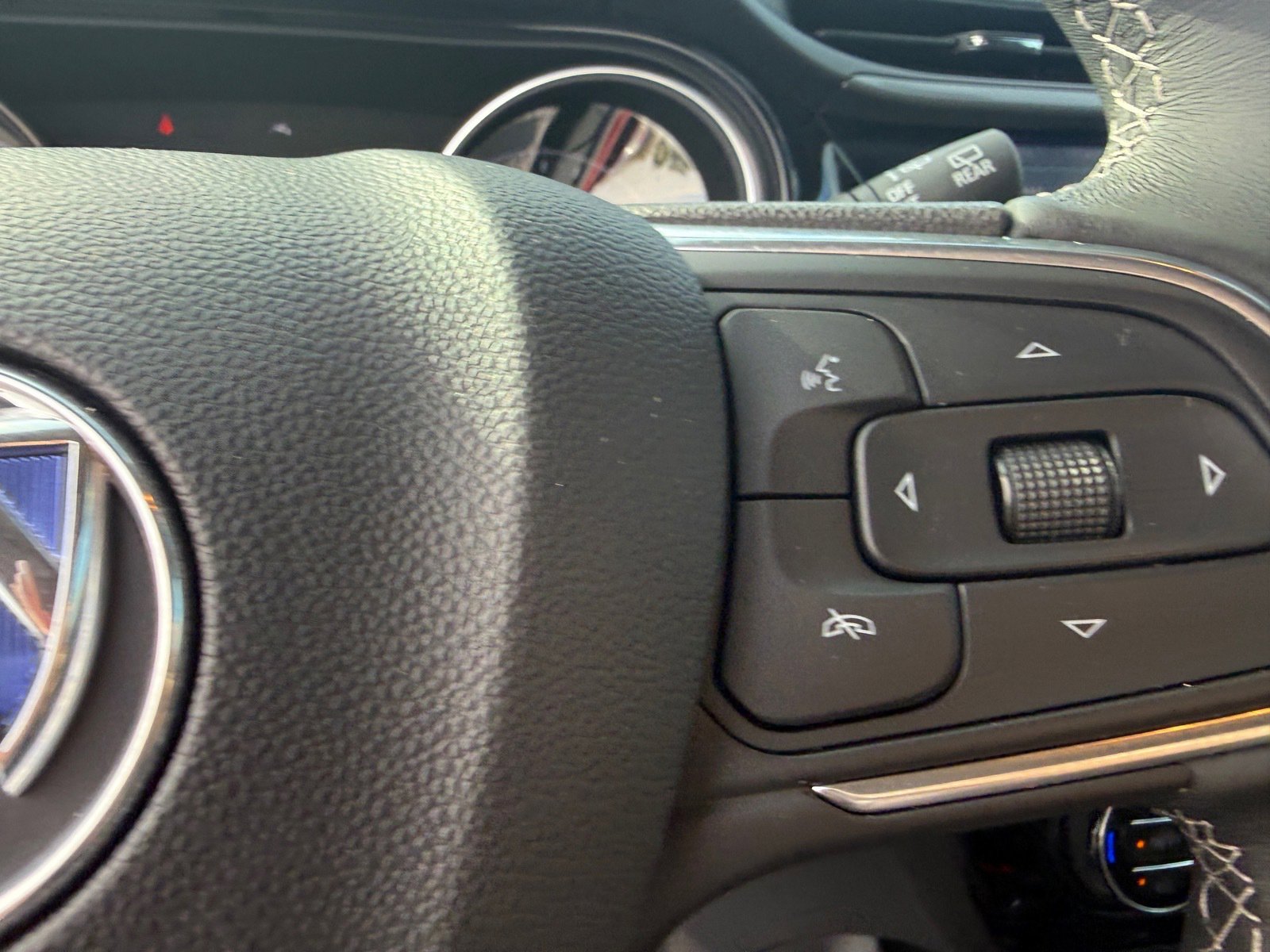 Used 2023 Buick Encore GX Select w/ Sport Touring Package image 13