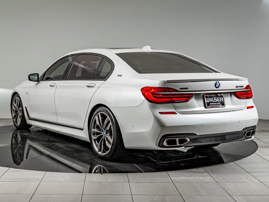Used 2019 BMW M760i xDrive w/ Luxury Rear Seating Package AWD/4WD image 7