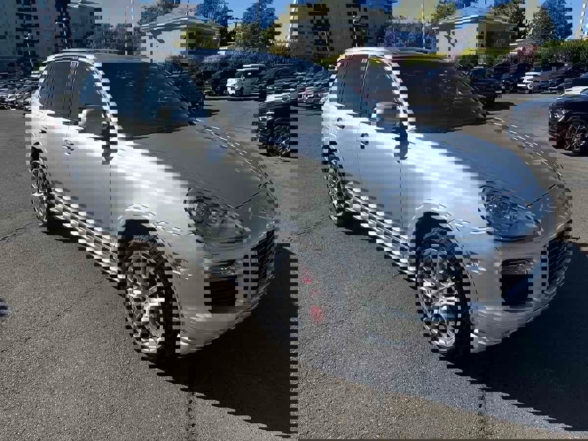 Used 2008 Porsche Cayenne GTS image 4